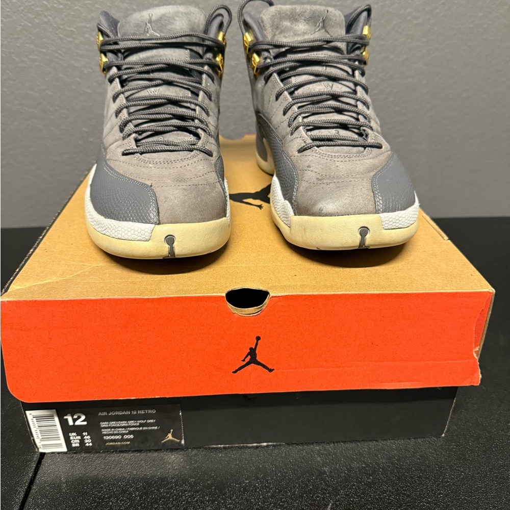 Jordan Athletic Shoes in Gray and Gold